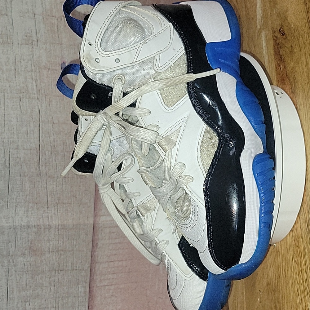 Air Jordan Jumpman Royal Blue Sneakers - Picture 4 of 11